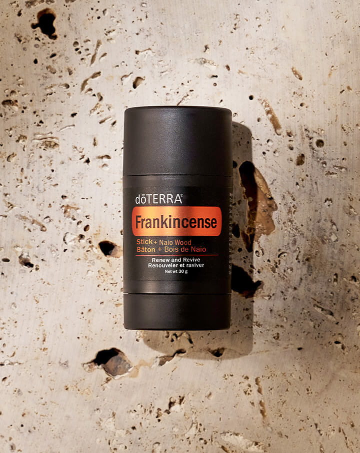 Stick rafraîchissant Encens + Bois de Naio dōTERRA | 30 g