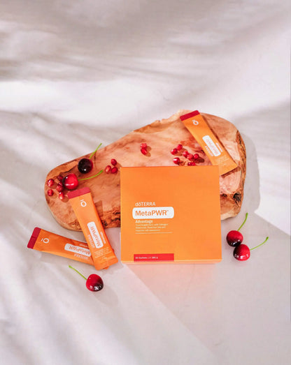MetaPWR Advantage saveur grenade-cerise complément alimentaire doTERRA, 30 sachets