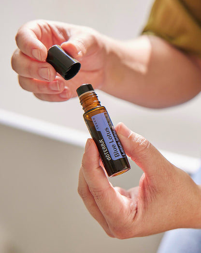 Lotus bleu Touch dilué en applicateur à bille d'huile essentielle doTERRA, 10 ml