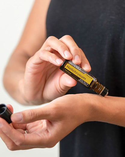 Hélichryse Touch dilué en applicateur à bille d'huile essentielle doTERRA, 10 ml