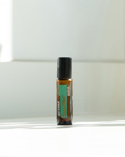 SuperMint Touch mélange en applicateur à bille d'huile essentielle doTERRA, 10 ml