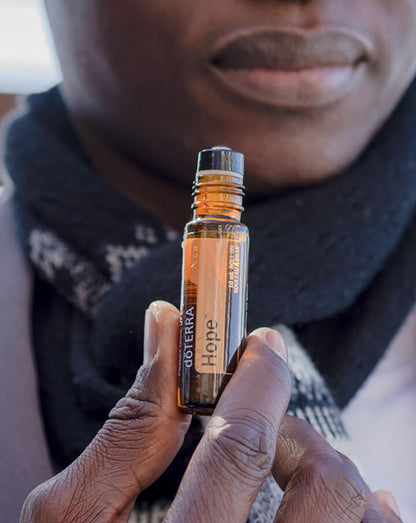 Hope Touch mélange en applicateur à bille d'huile essentielle doTERRA, 10 ml